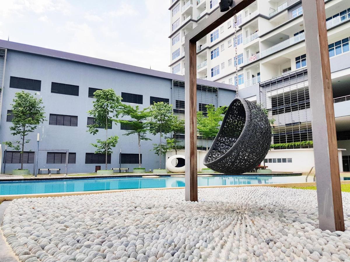 No.8 The Cube @ Puchong Skypod Residence Экстерьер фото