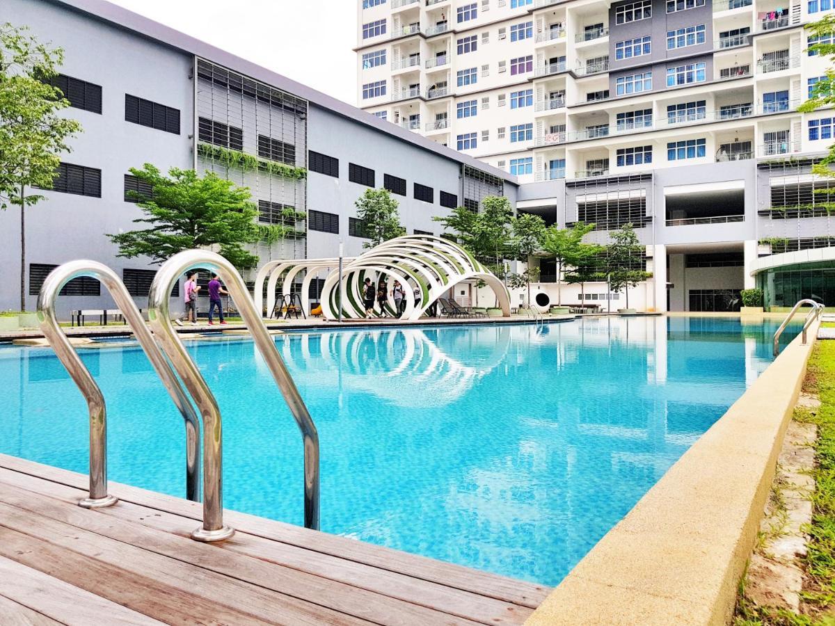 No.8 The Cube @ Puchong Skypod Residence Экстерьер фото